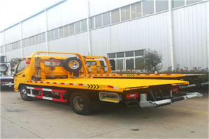 麻栗坡附近拖车救援搭电