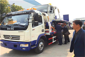 麻栗坡汽车道路救援拖车价格